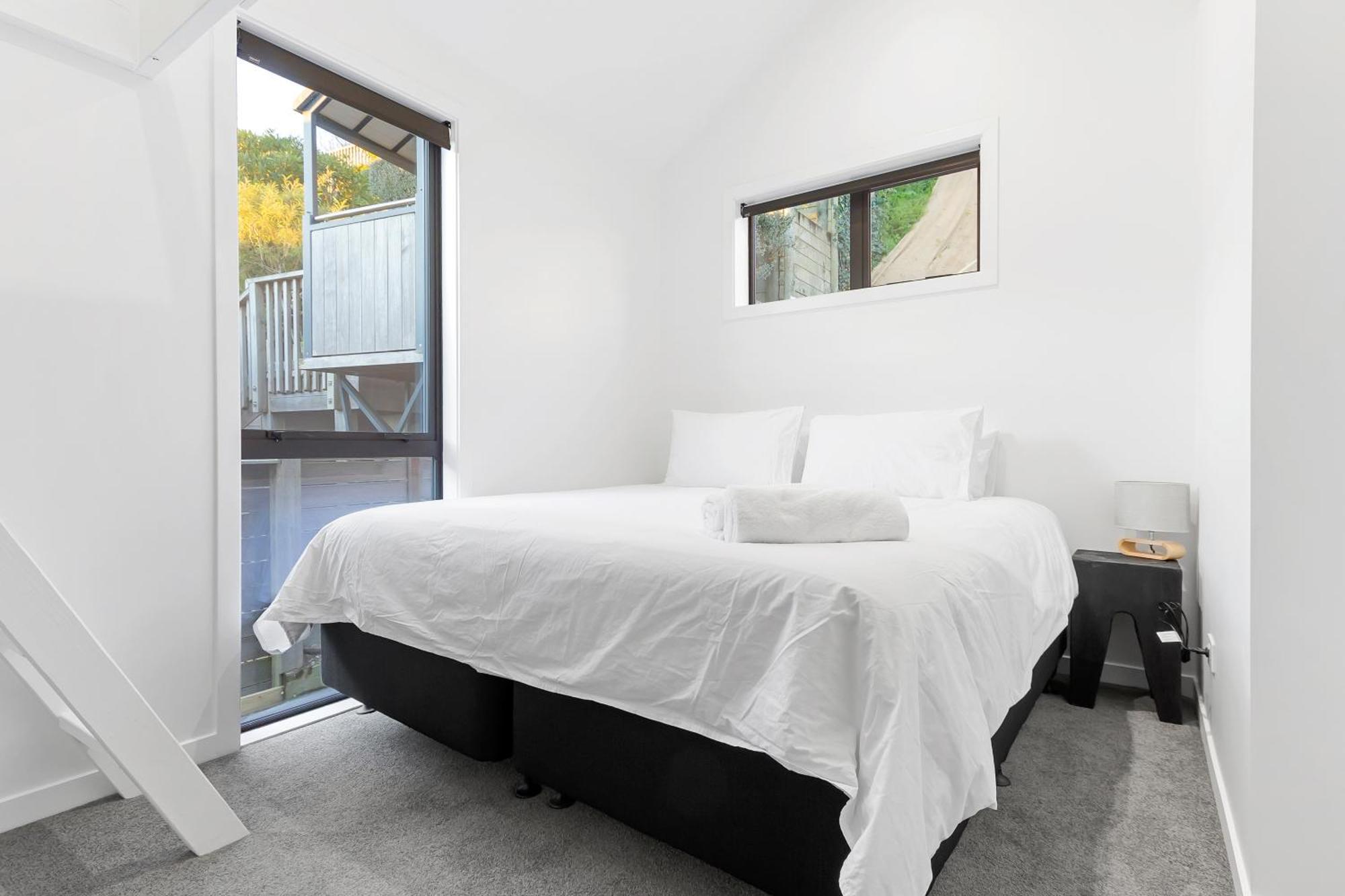 Absolute Lakefront House Taupo Exterior photo